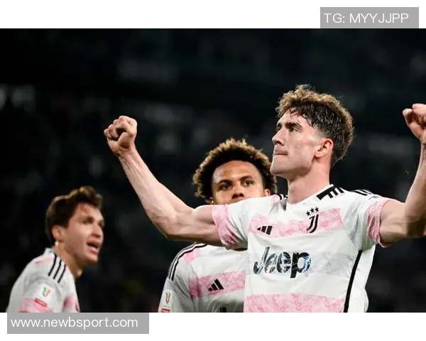 2025赛季海港队守门双雄携手书写辉煌传奇之路